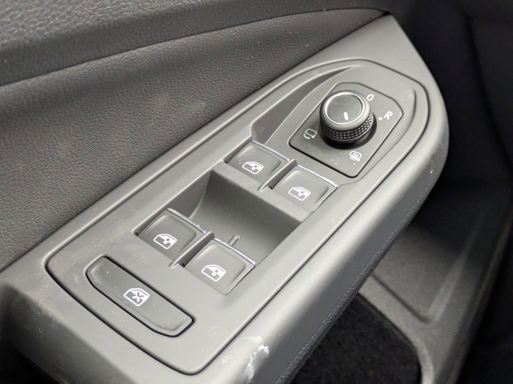 New 2026 Volkswagen GTI SE image 25