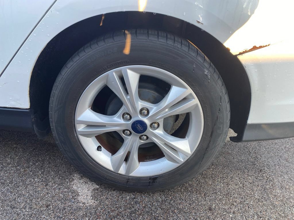 Used 2013 Ford Focus SE FWD image 12
