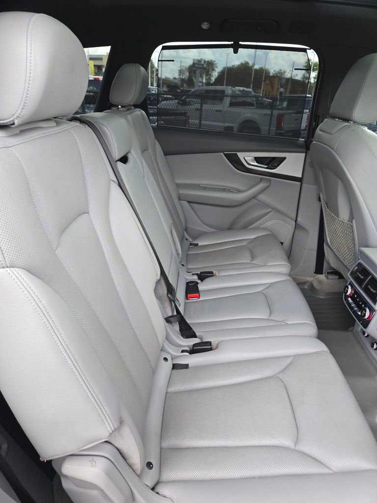 Used 2018 Audi Q7 3.0T AWD/4WD image 54