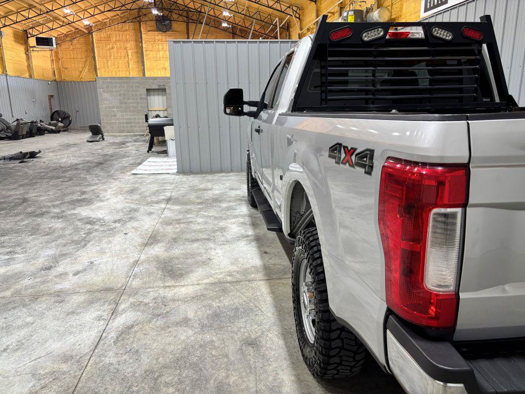 Used 2018 Ford F250 XL w/ Power Equipment Group AWD/4WD image 9