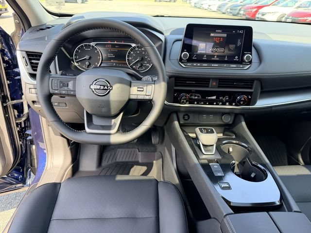 New 2026 Nissan Rogue Dark Armor FWD image 18