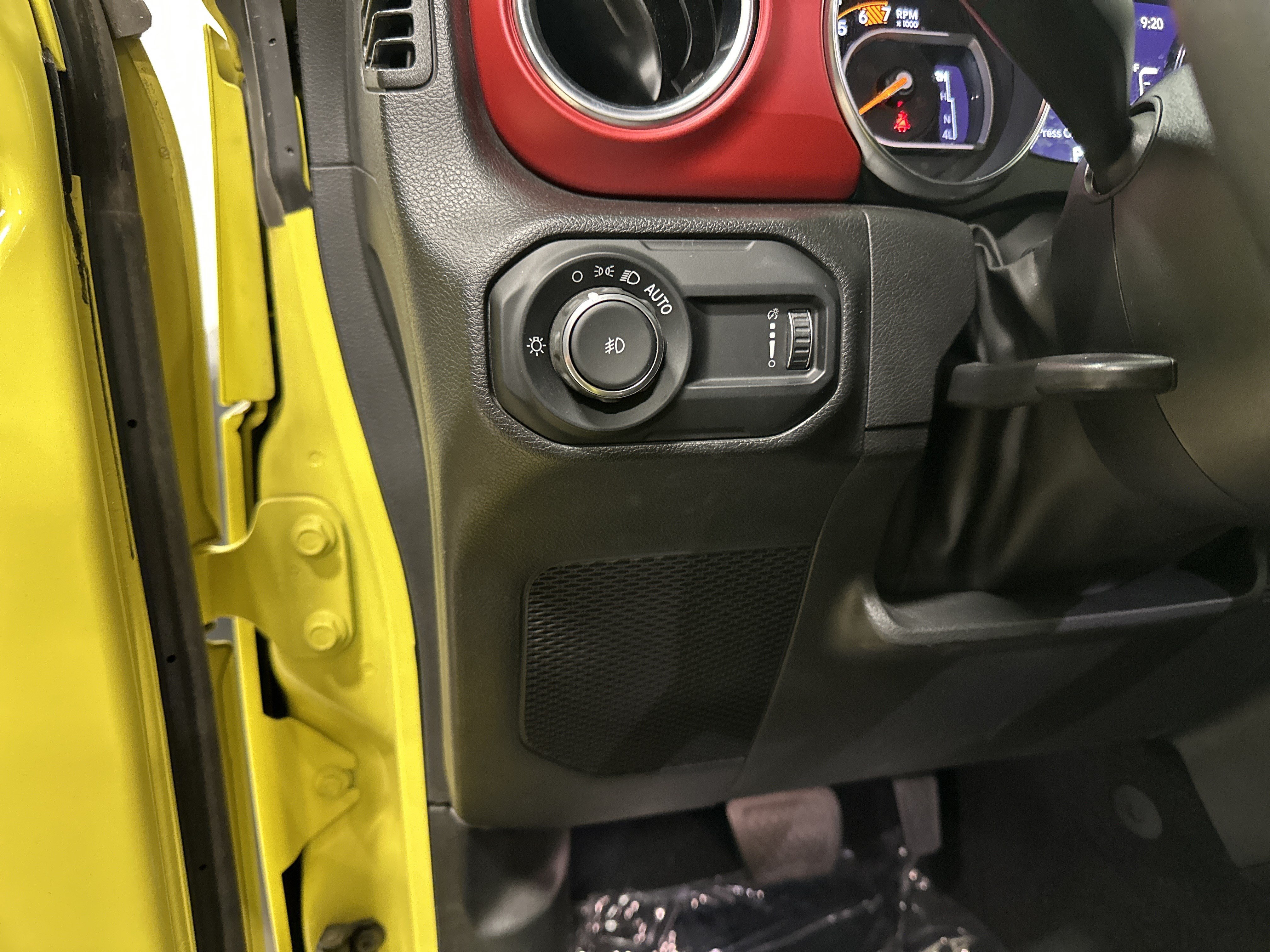 Used 2023 Jeep Wrangler Unlimited Rubicon w/ Safety Group AWD/4WD image 37