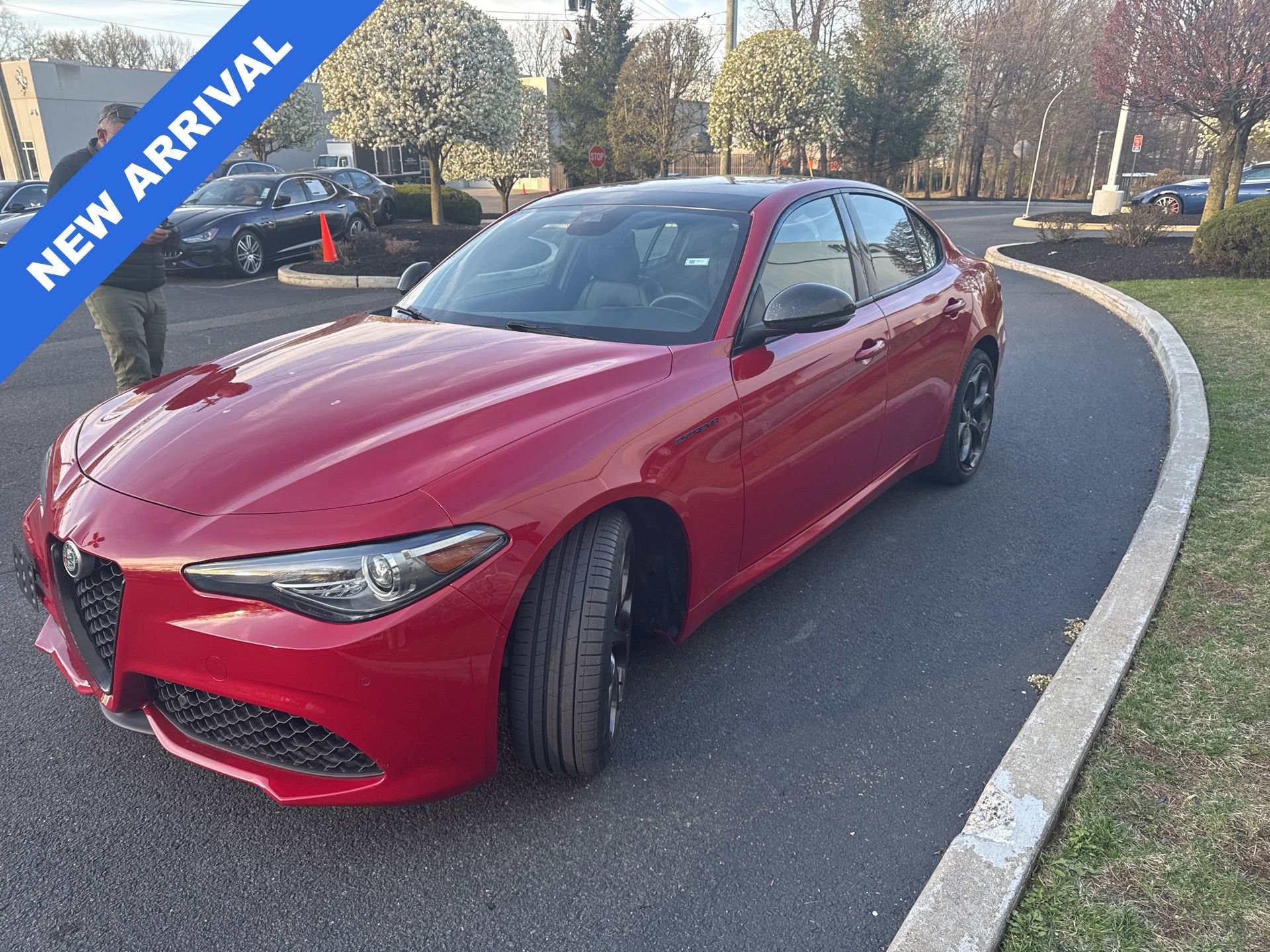 Used 2023 Alfa Romeo Giulia Estrema image 5