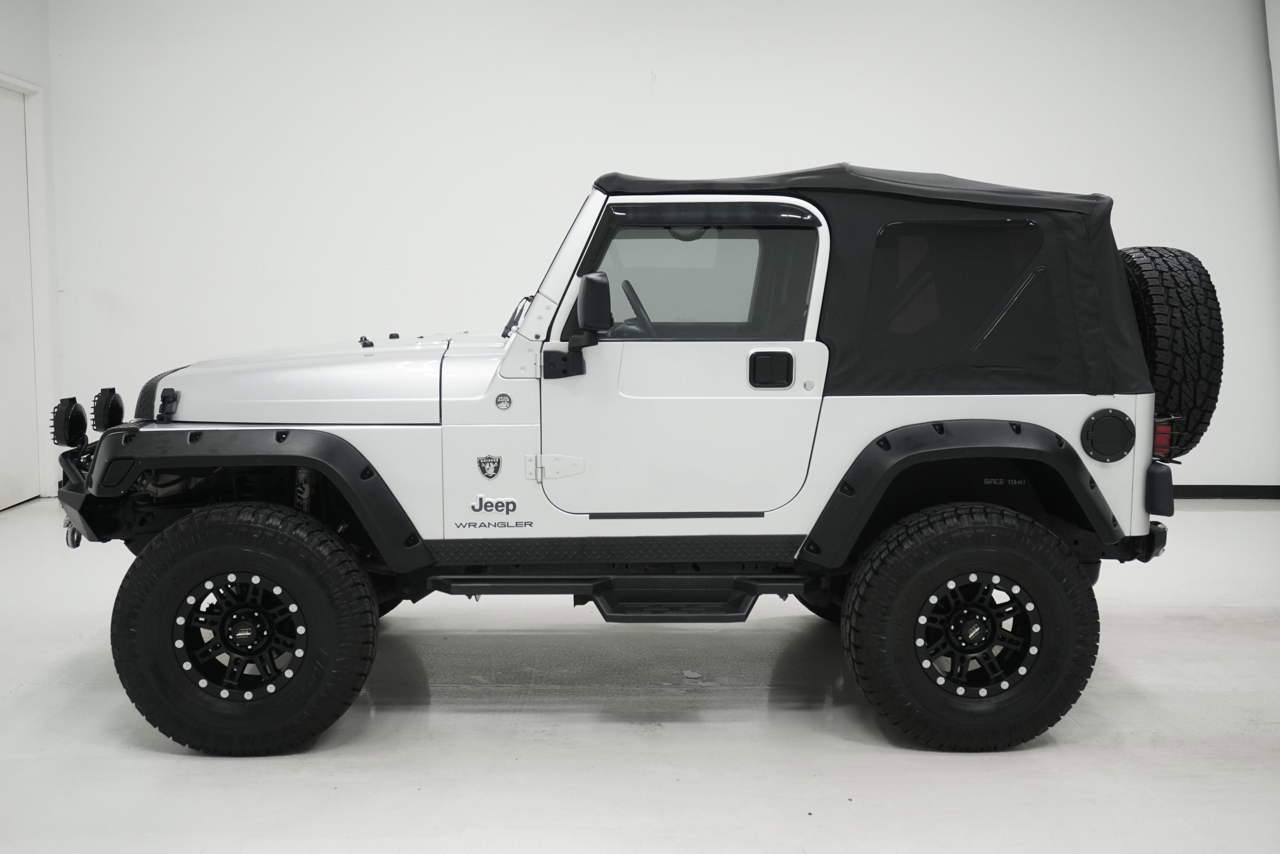 Used 2006 Jeep Wrangler X w/ Premium Audio Group AWD/4WD image 7