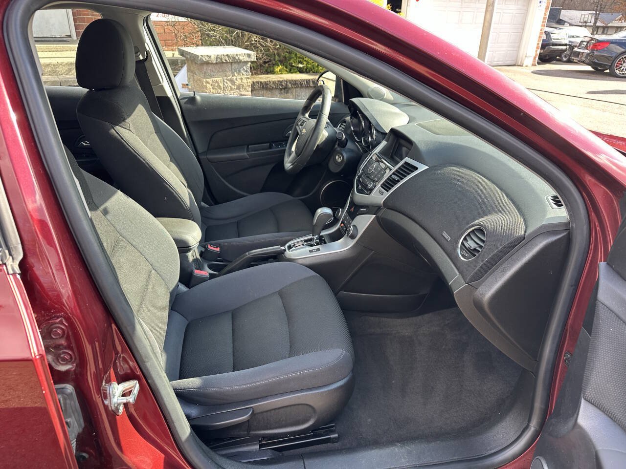 Used 2015 Chevrolet Cruze LT w/ Sun And Sound Package FWD image 22