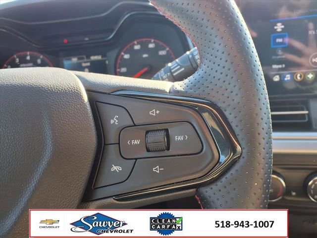 Used 2025 Chevrolet Trax RS image 17