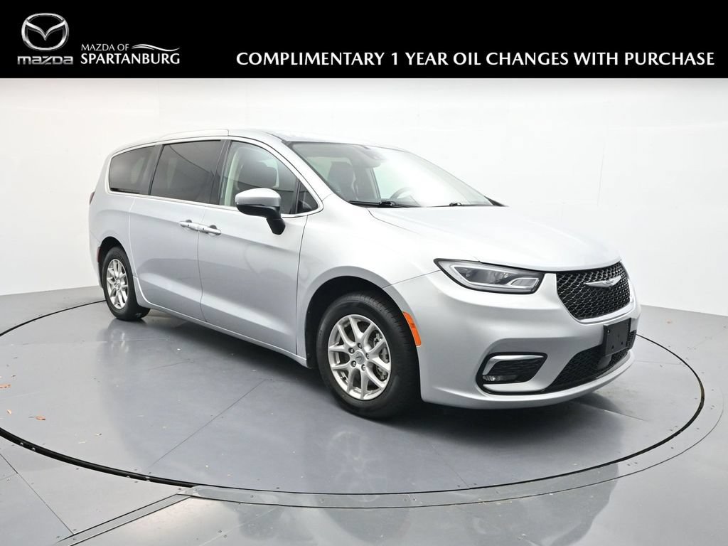 Used 2023 Chrysler Pacifica Touring-L FWD 360° Tour