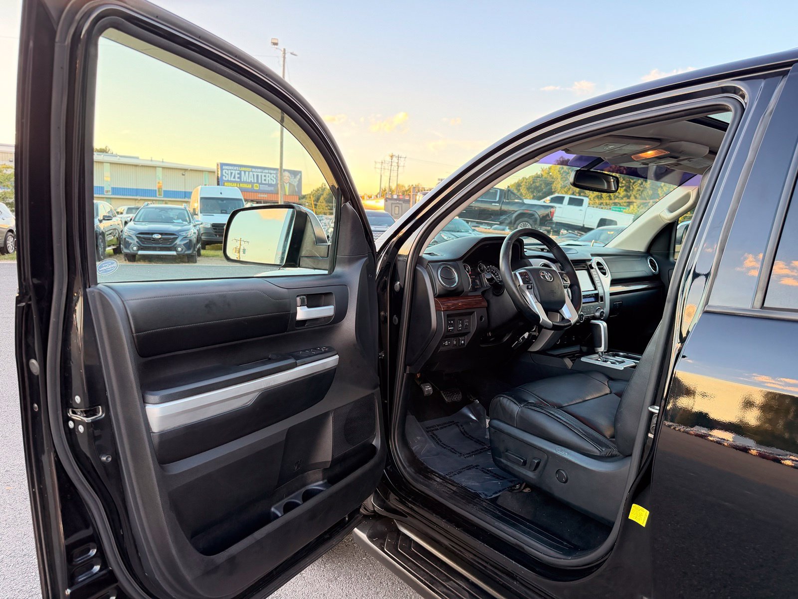 Used 2014 Toyota Tundra Limited w/ Limited Premium Package AWD/4WD image 17