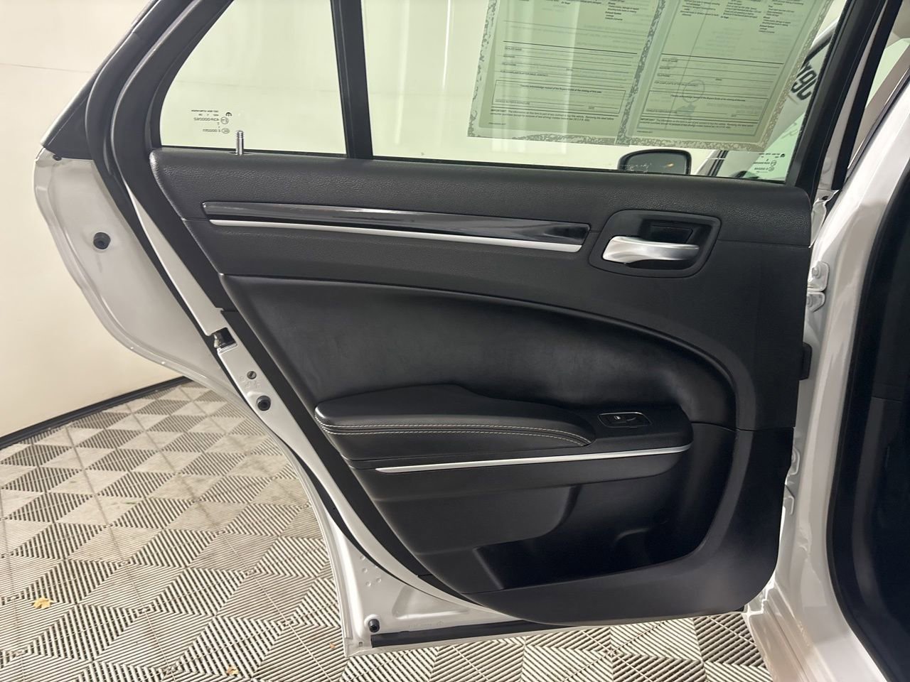 Used 2021 Chrysler 300 S image 18