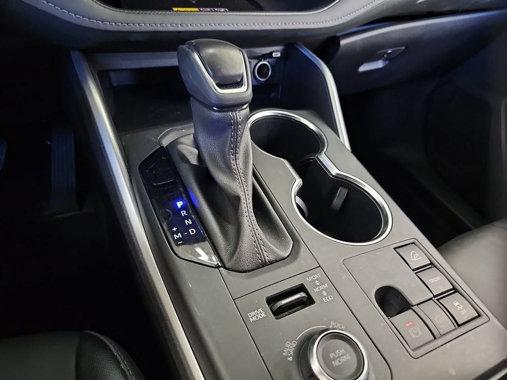 Certified 2025 Toyota Highlander XSE AWD/4WD image 15