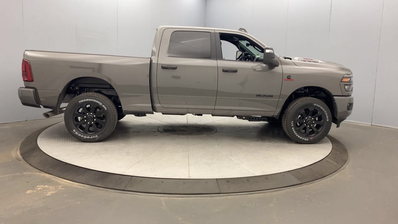 New 2026 RAM 2500 Big Horn AWD/4WD image 6
