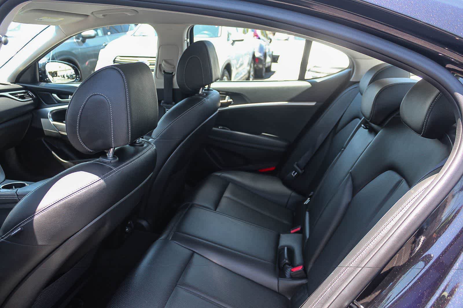 Used 2021 Genesis G70 2.0T RWD image 23