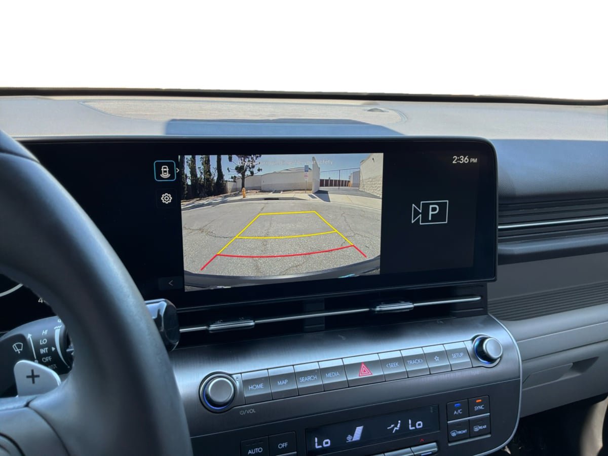 Used 2025 Hyundai Kona SEL FWD image 13