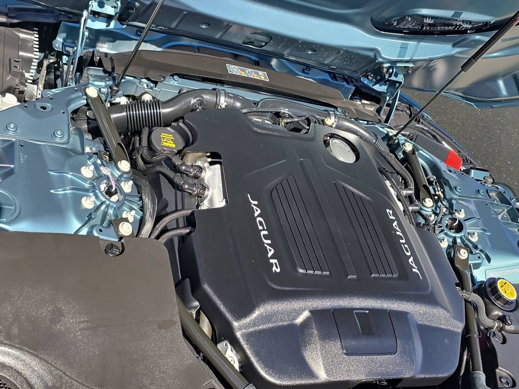 Certified 2024 Jaguar F-TYPE Coupe AWD image 29
