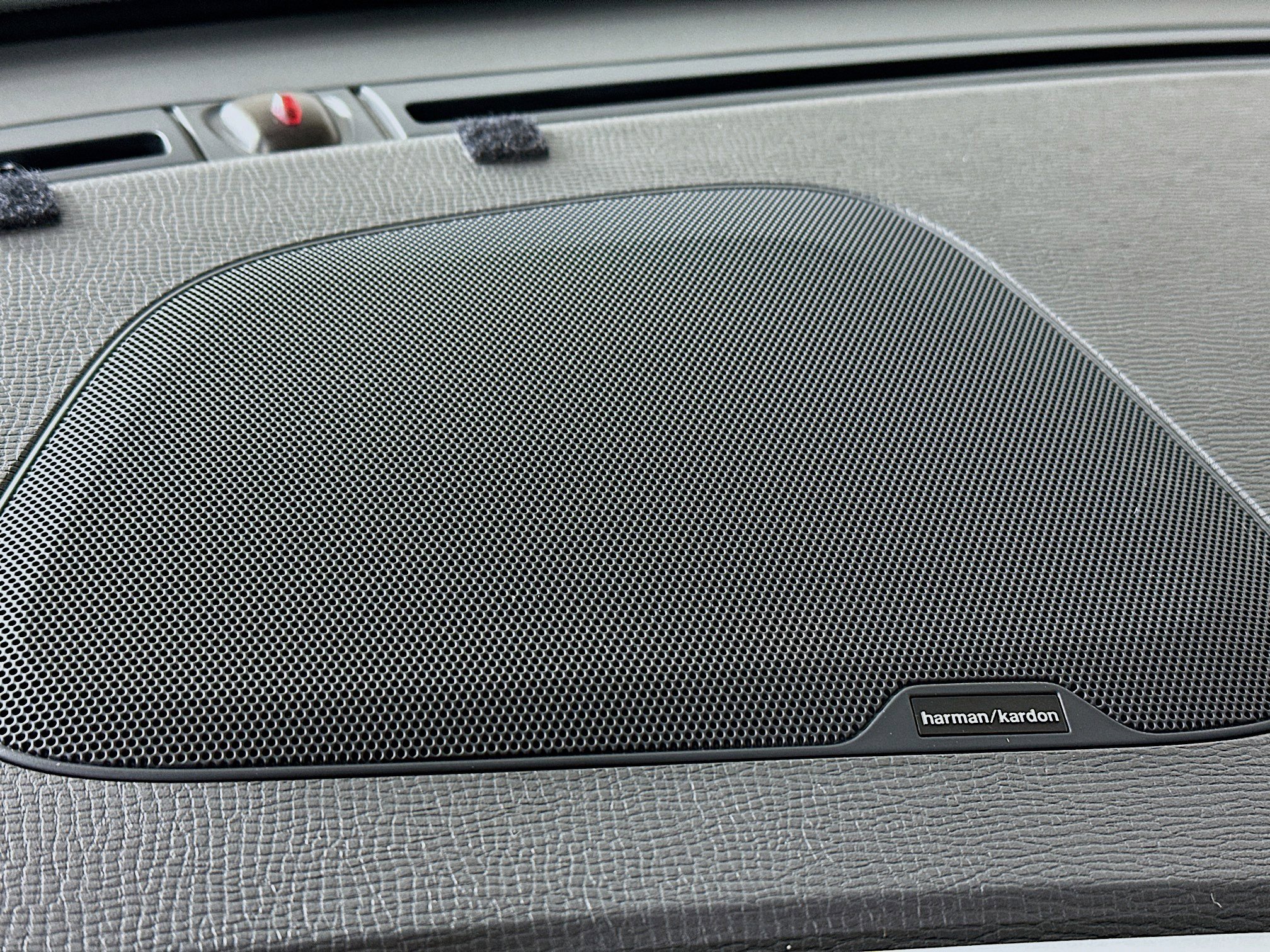 Used 2015 Volvo XC60 T6 Platinum AWD/4WD image 19