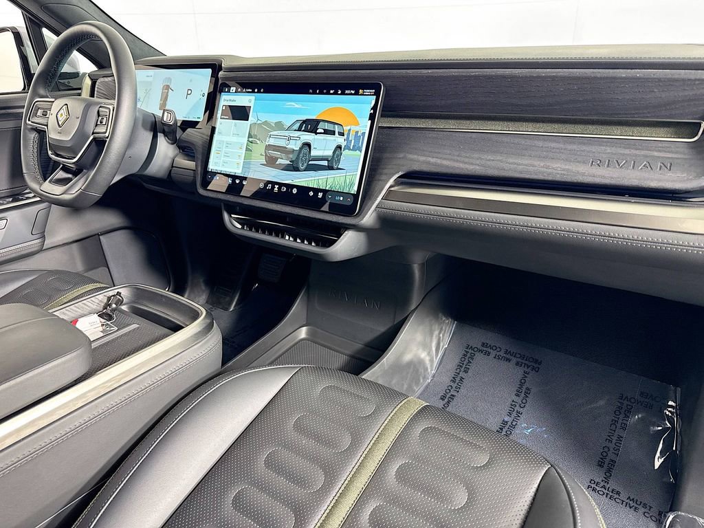 Used 2025 Rivian R1S Adventure image 35