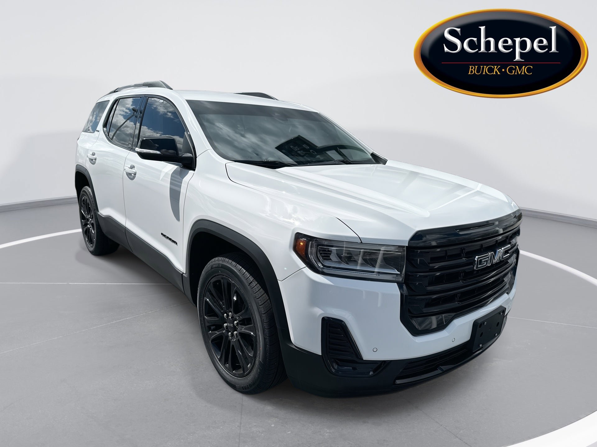 Certified 2023 GMC Acadia SLE w/ Driver Convenience Package AWD/4WD image 1