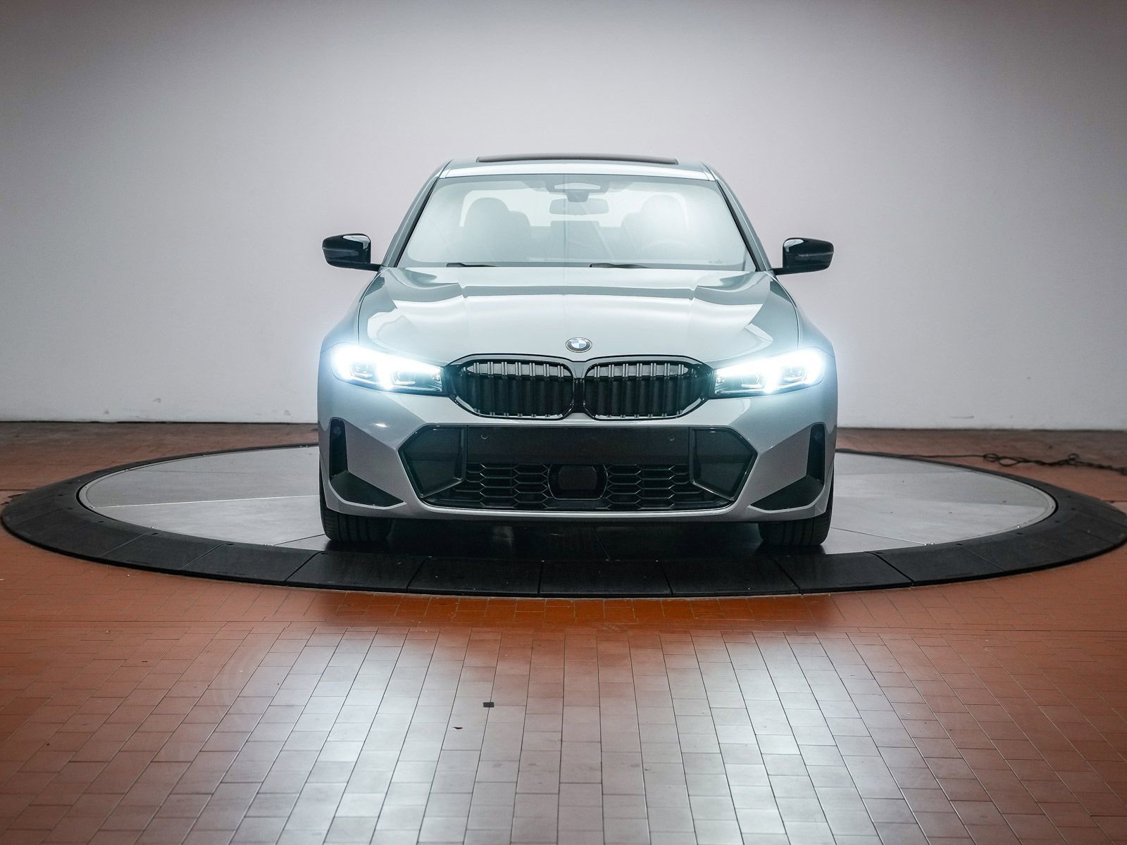 Certified 2024 BMW 330i Sedan w/ M Sport Package RWD image 7
