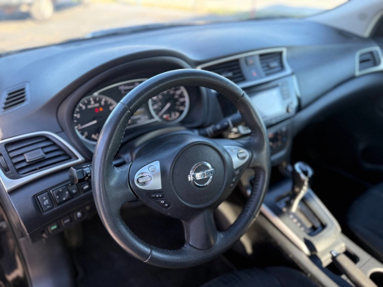 Used 2018 Nissan Sentra SV FWD image 16