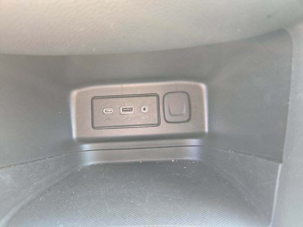 Used 2024 Chevrolet Equinox LT FWD image 33