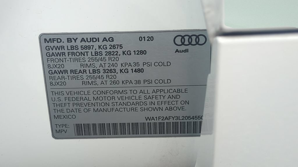 Used 2020 Audi Q5 e Prestige AWD/4WD image 24