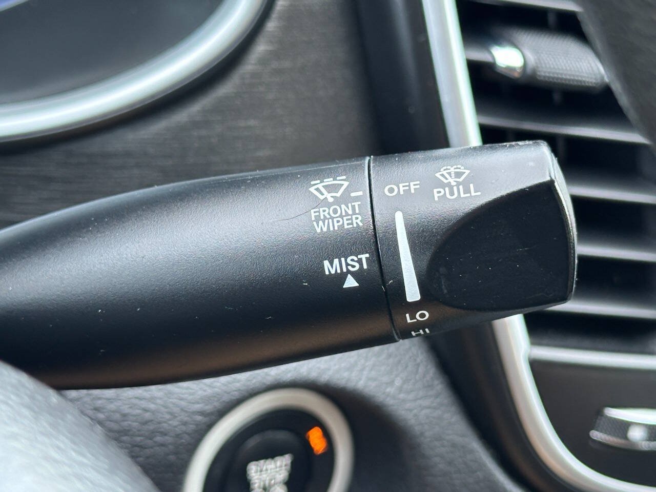 Used 2016 Chrysler 200 Limited FWD image 31