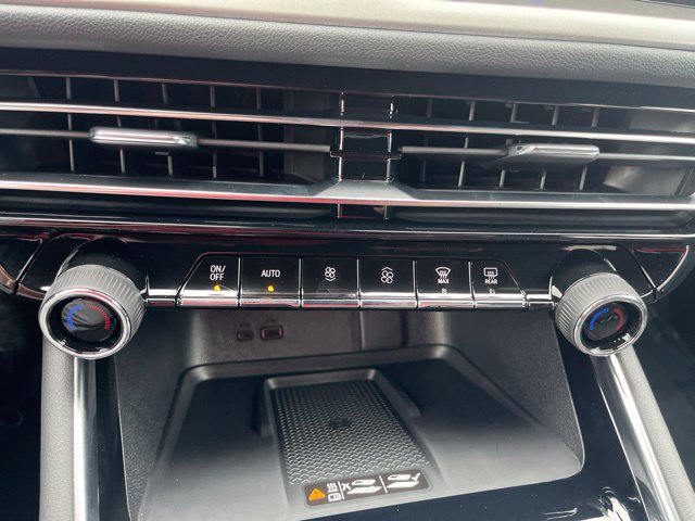 New 2027 Chevrolet Traverse LT FWD image 28