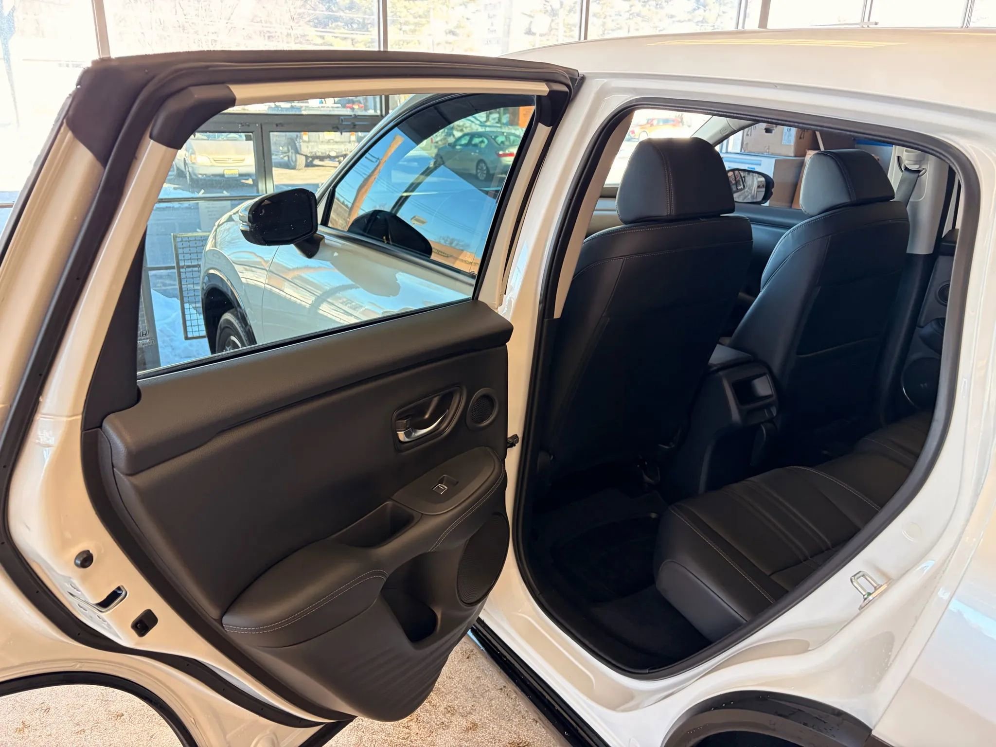 Used 2023 Honda HR-V EX-L image 61