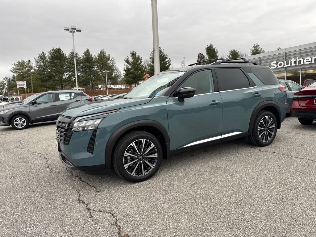 New 2026 Nissan Pathfinder Platinum image 1