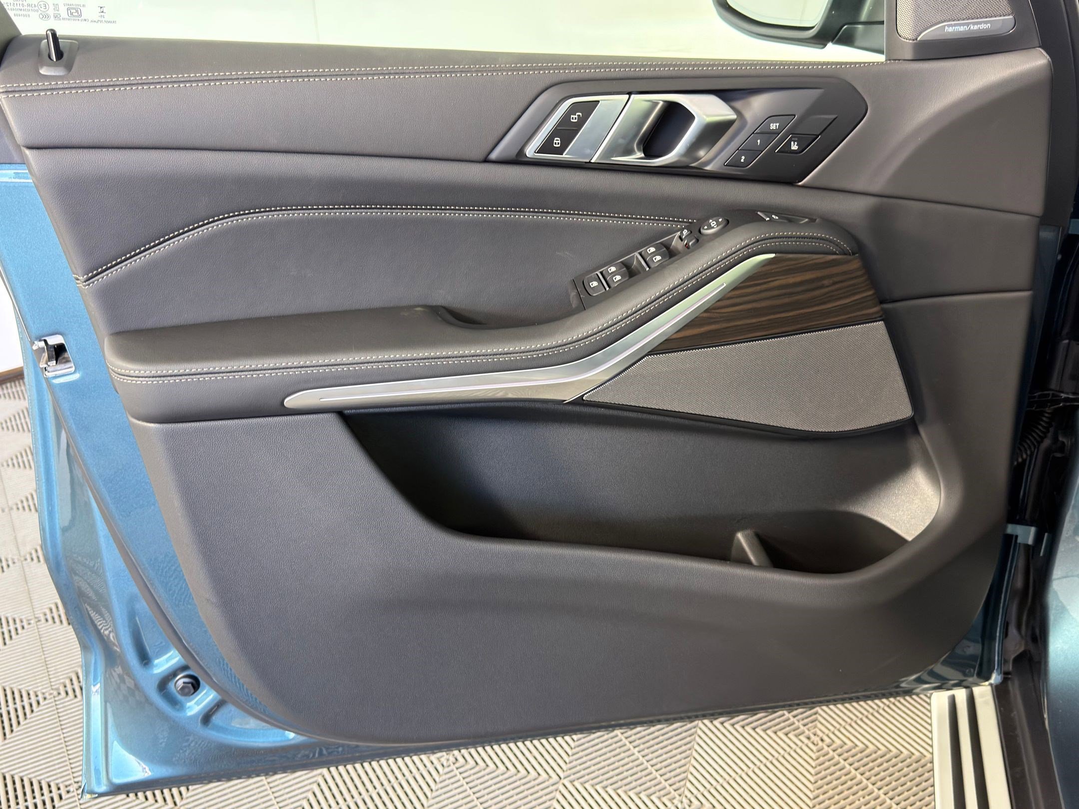 New 2026 BMW X5 sDrive40i image 11