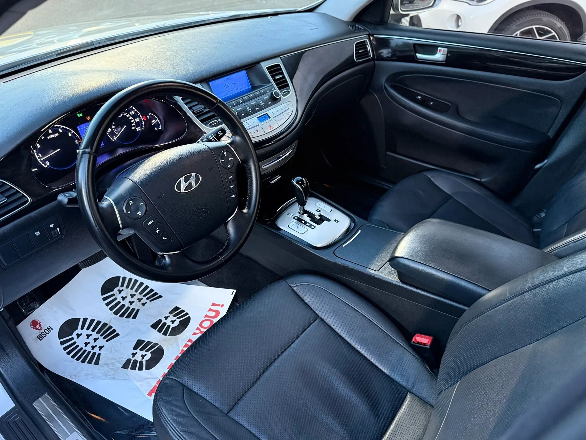 Used 2013 Hyundai Genesis 3.8 RWD image 11