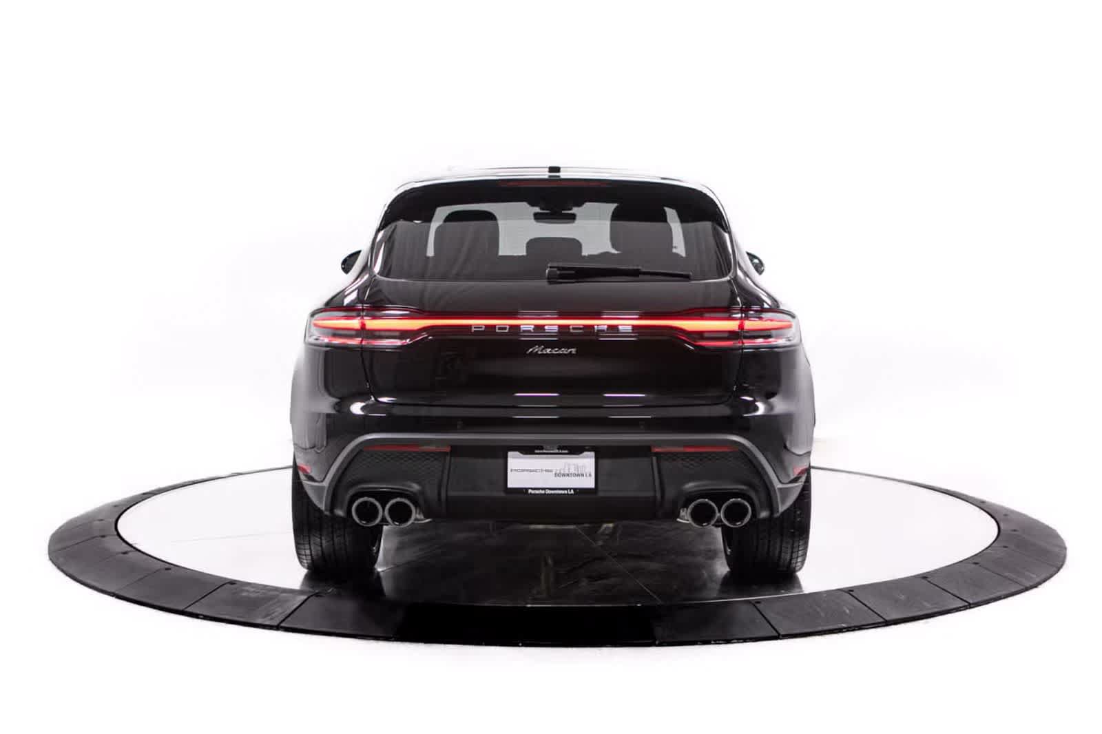 Certified 2026 Porsche Macan AWD/4WD image 6