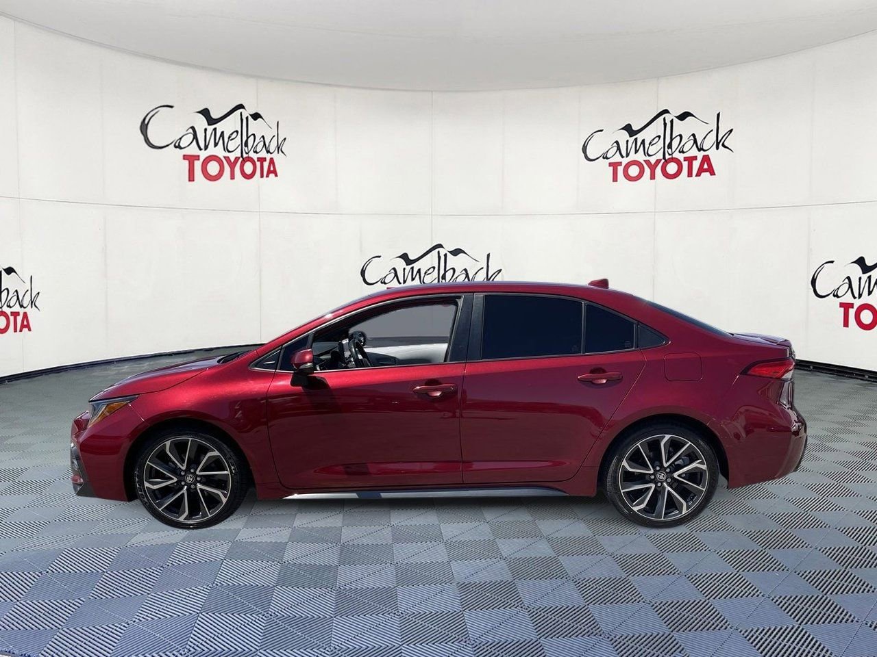 Used 2022 Toyota Corolla SE w/ Carpet Mat Package (TMS) FWD image 5