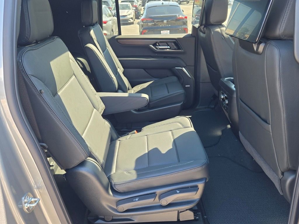 New 2026 GMC Yukon XL Denali w/ Denali Reserve Package AWD/4WD image 22