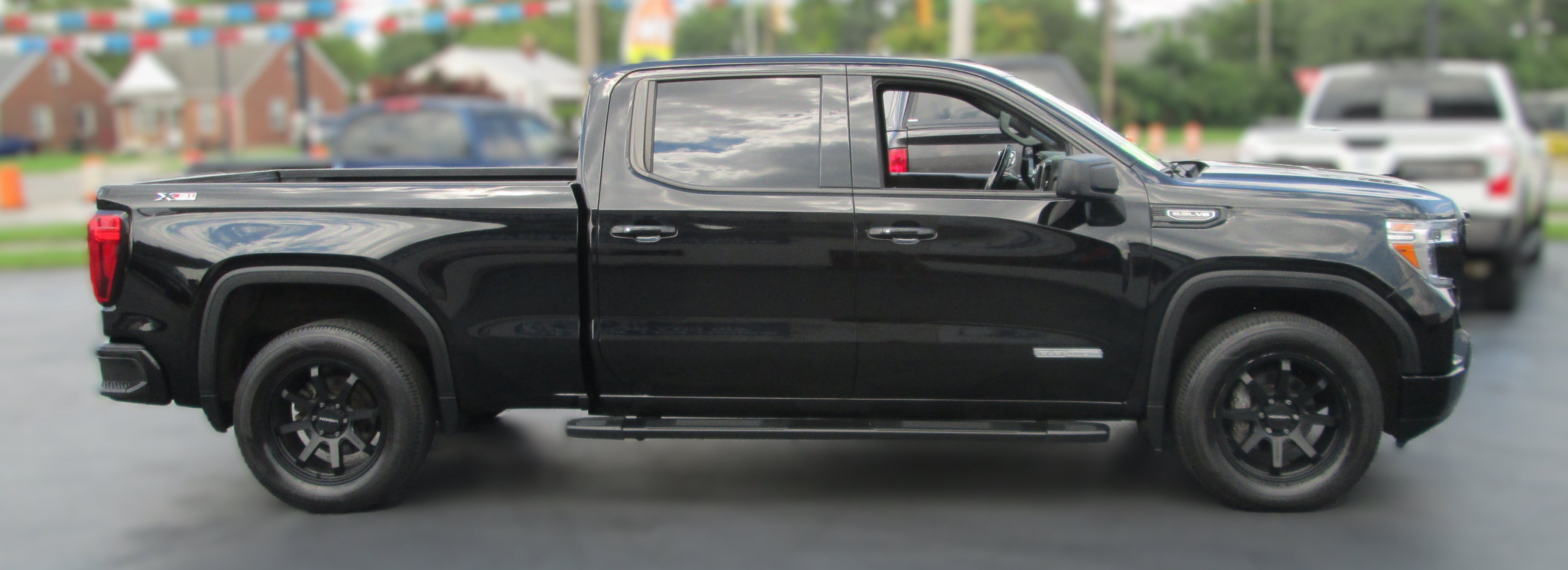 Used 2021 GMC Sierra 1500 Elevation w/ X31 Off-Road Package AWD/4WD image 3