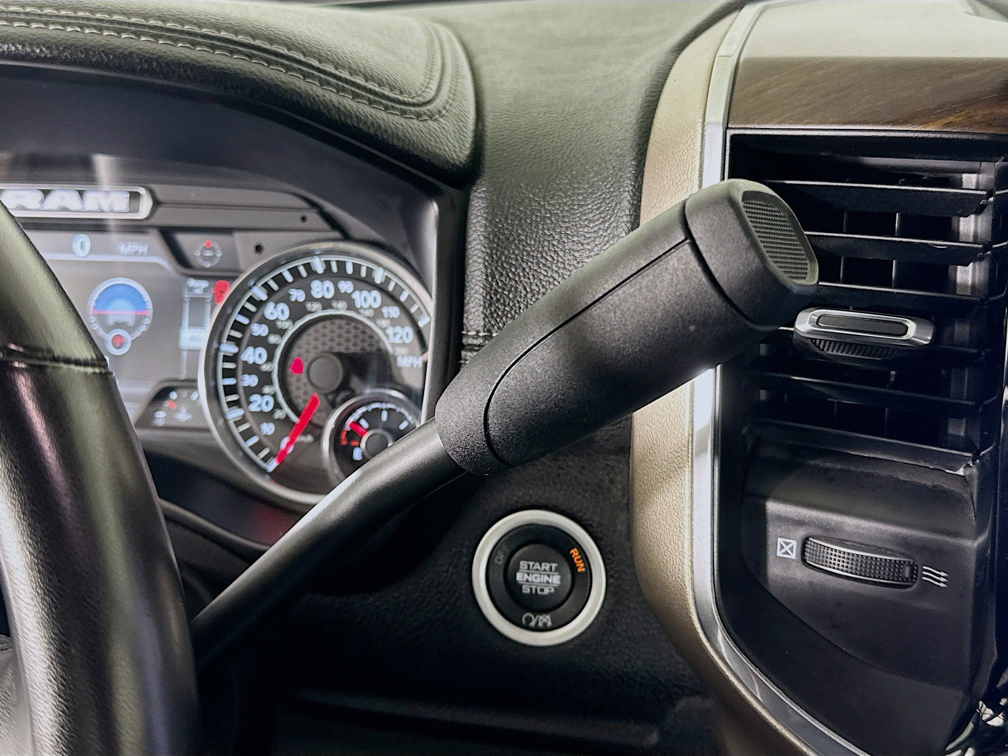 Used 2024 RAM 2500 Laramie image 25