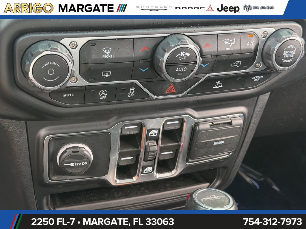 Certified 2023 Jeep Gladiator Overland w/ Popular Equipment Package AWD/4WD image 27