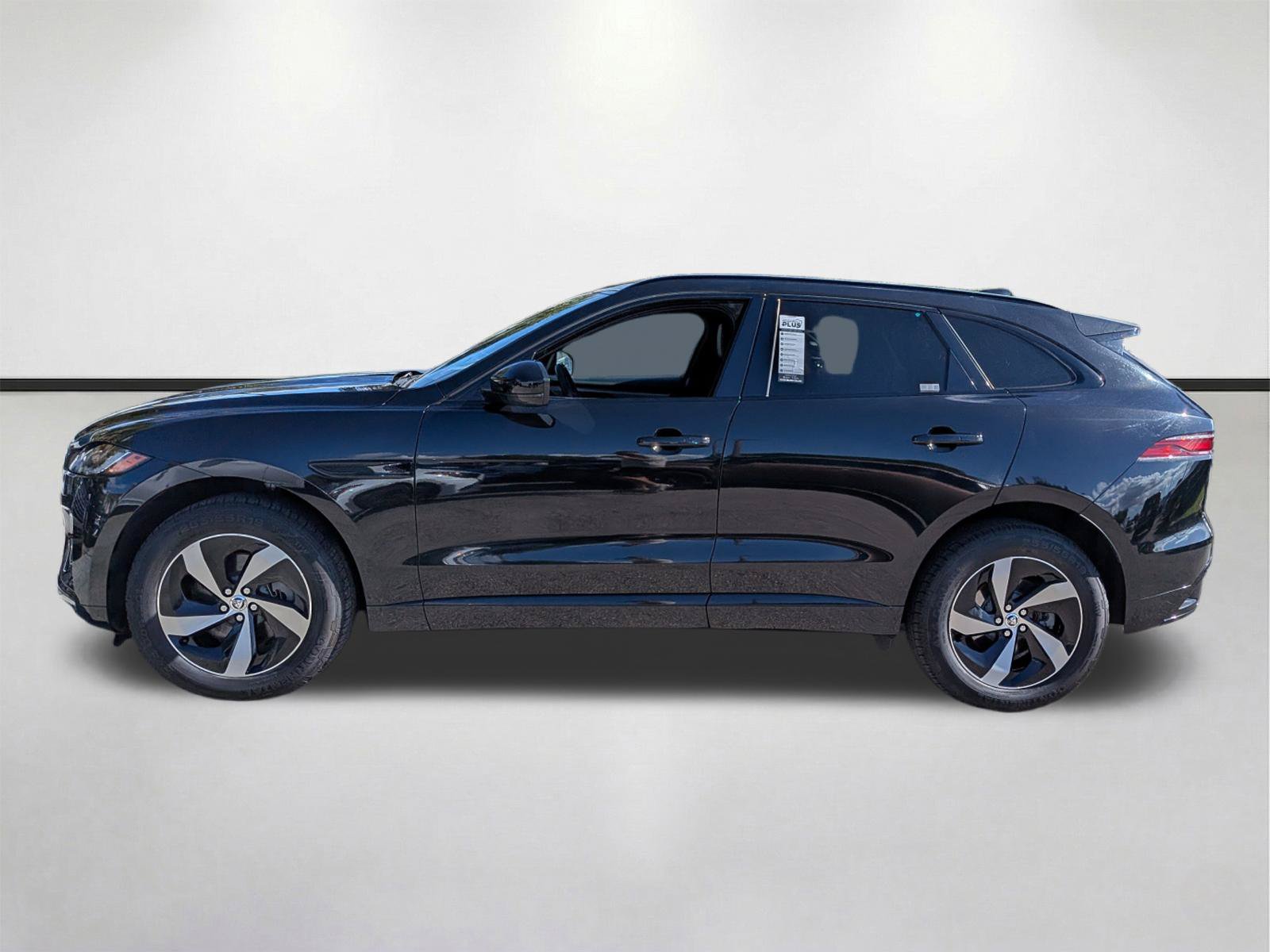 Used 2025 Jaguar F-PACE R-Dynamic S AWD/4WD image 7