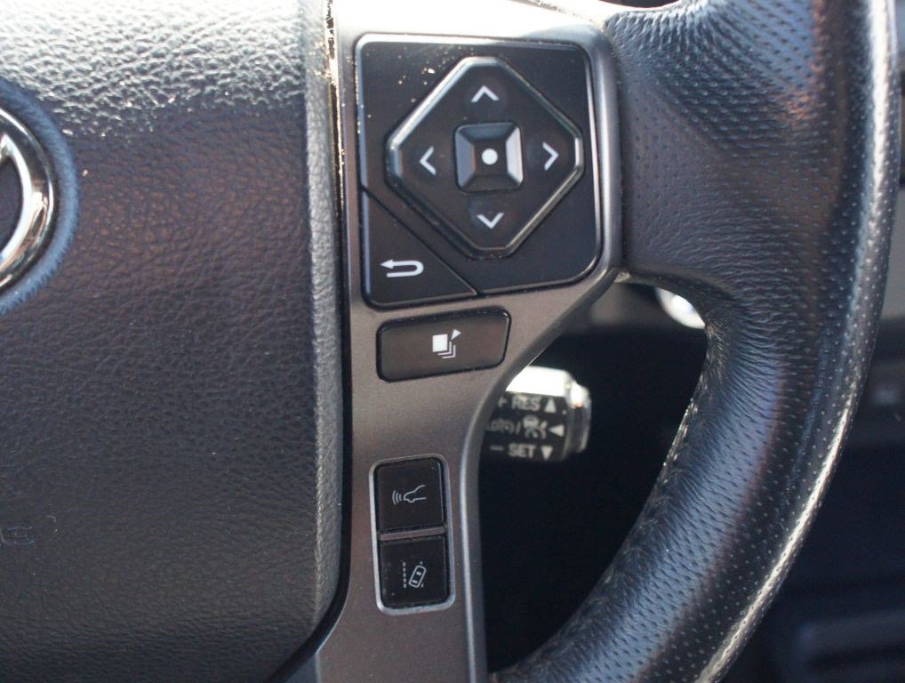 Used 2020 Toyota Tacoma TRD Sport w/ Technology Package RWD image 9