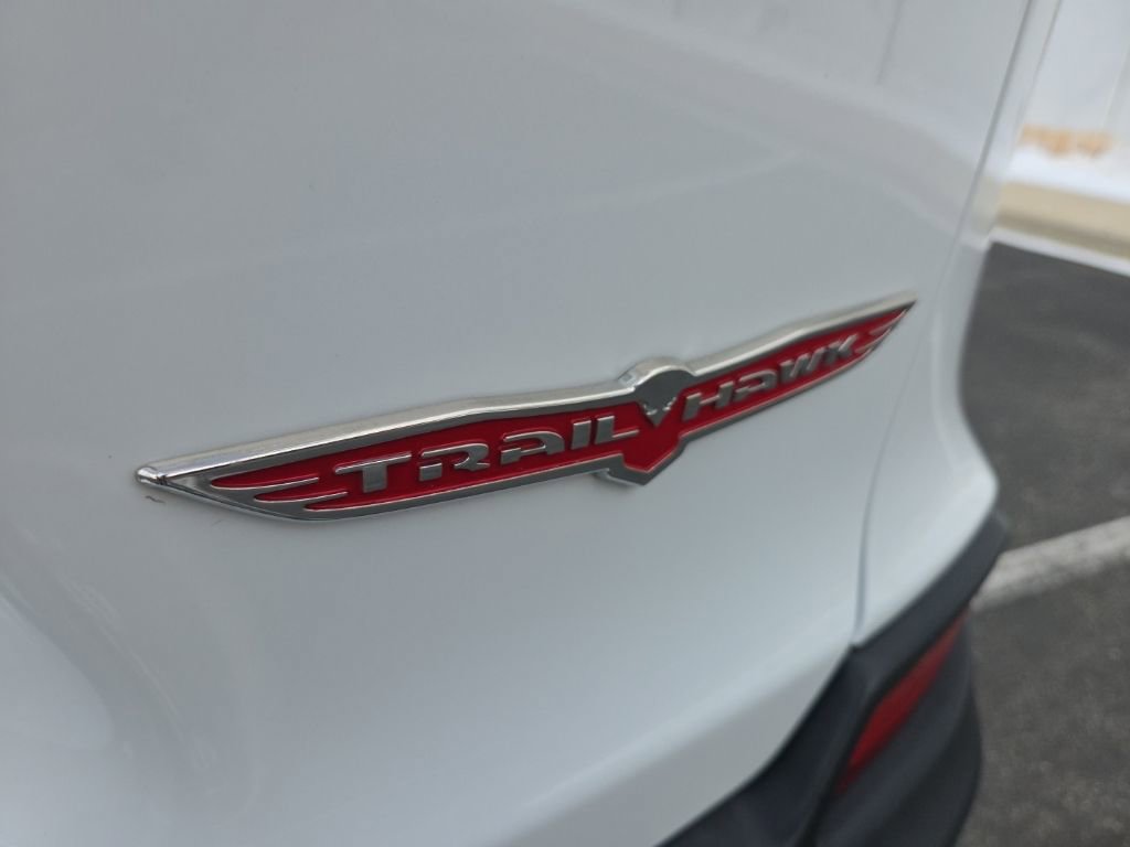 Used 2020 Jeep Cherokee Trailhawk w/ Technology Group image 12