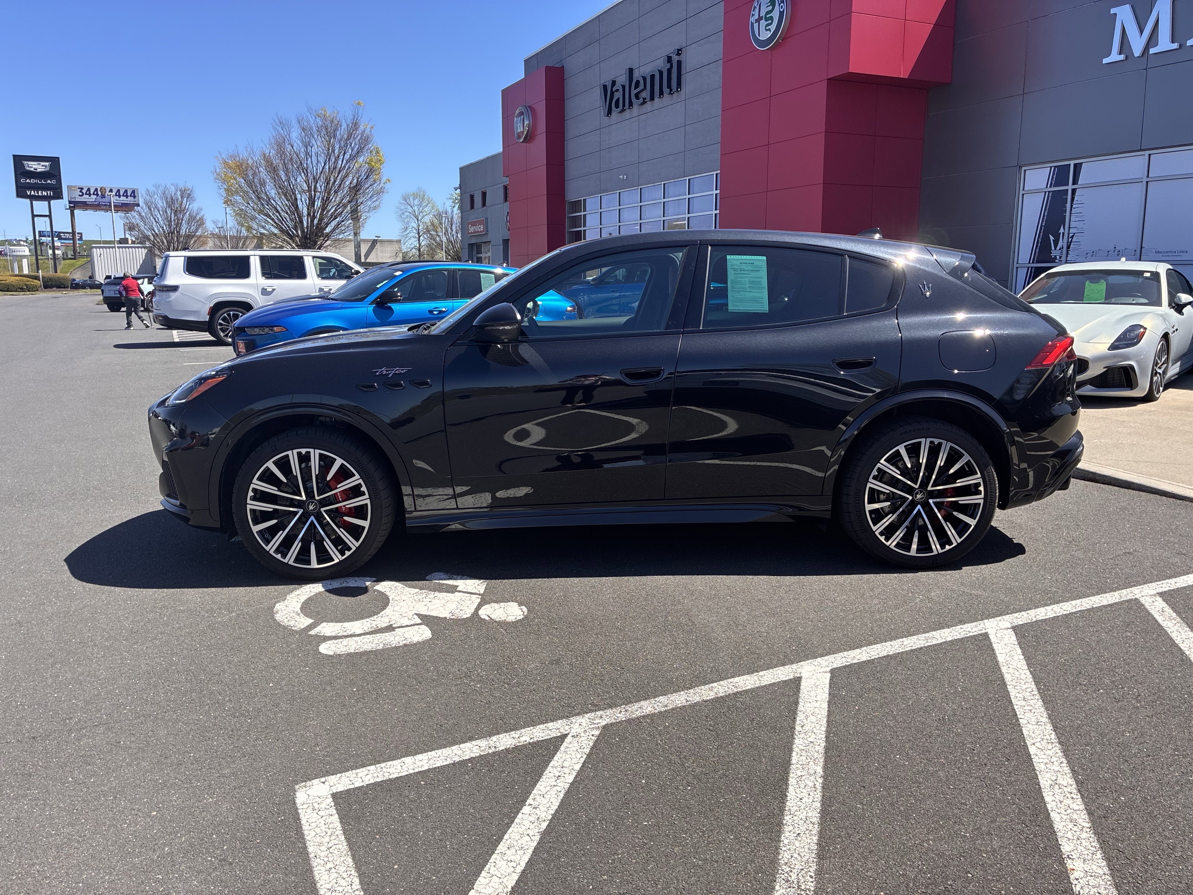 Used 2024 Maserati Grecale Trofeo AWD/4WD image 6