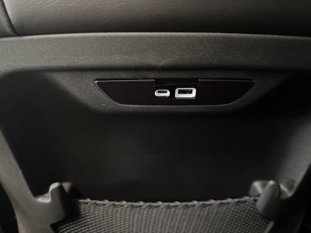 New 2026 Chrysler Pacifica Limited image 18
