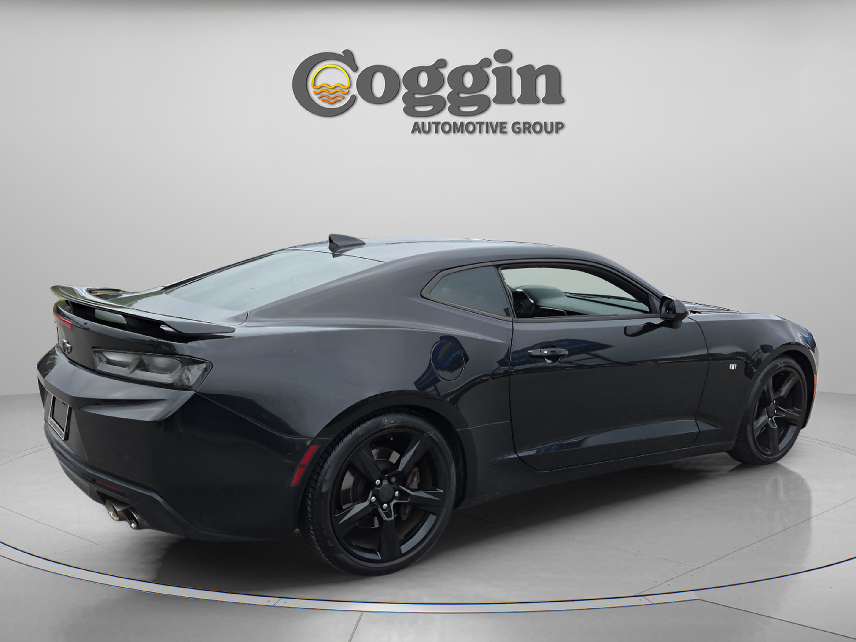 Used 2017 Chevrolet Camaro SS image 5