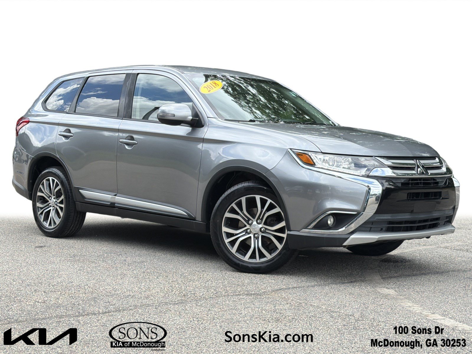 Used 2018 Mitsubishi Outlander SE AWD/4WD image 1