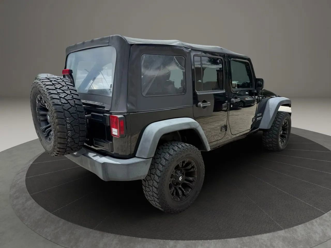 Used 2016 Jeep Wrangler Unlimited Sport w/ Connectivity Group image 5