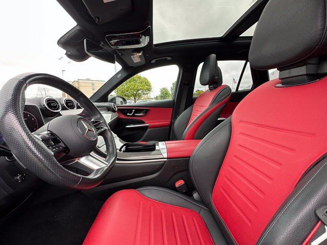 Used 2024 Mercedes-Benz GLC 300 4MATIC image 28