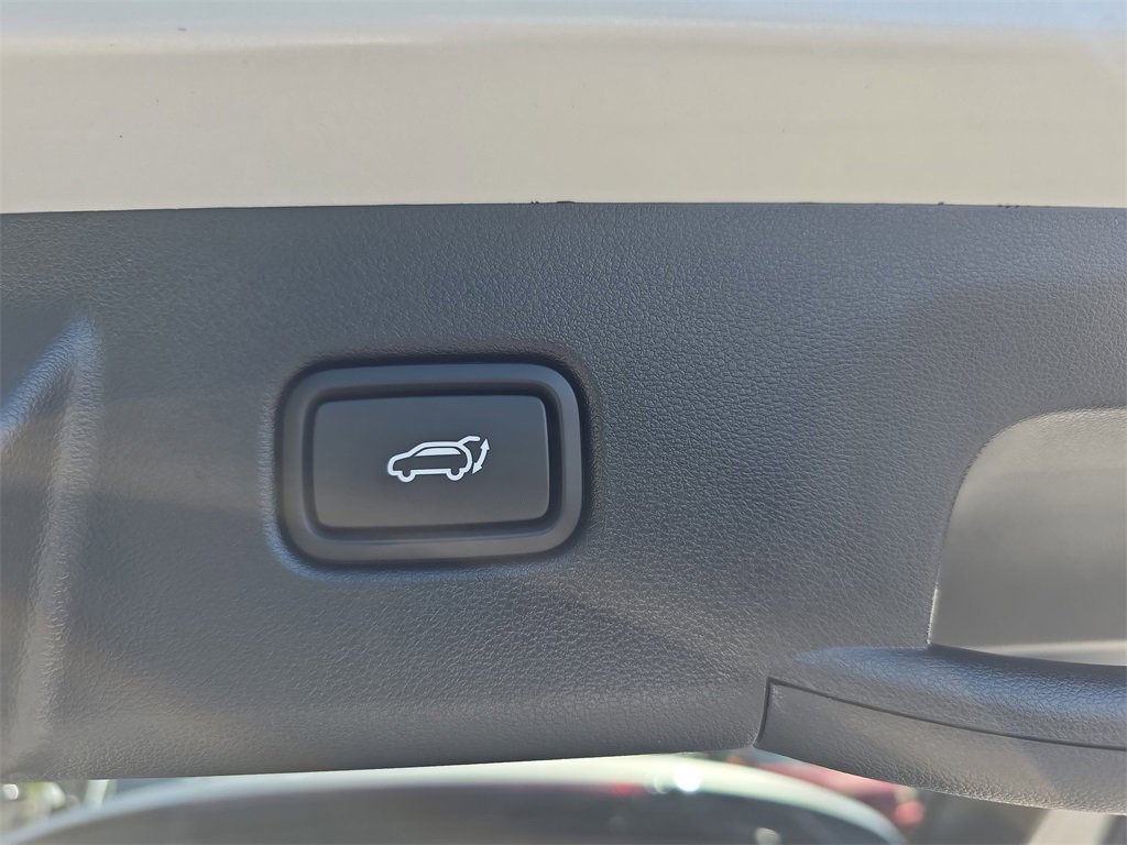 New 2025 Hyundai Tucson Limited image 13