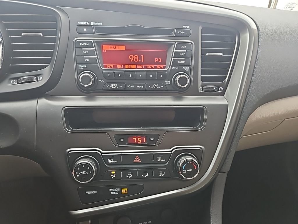 Used 2012 Kia Optima LX image 19