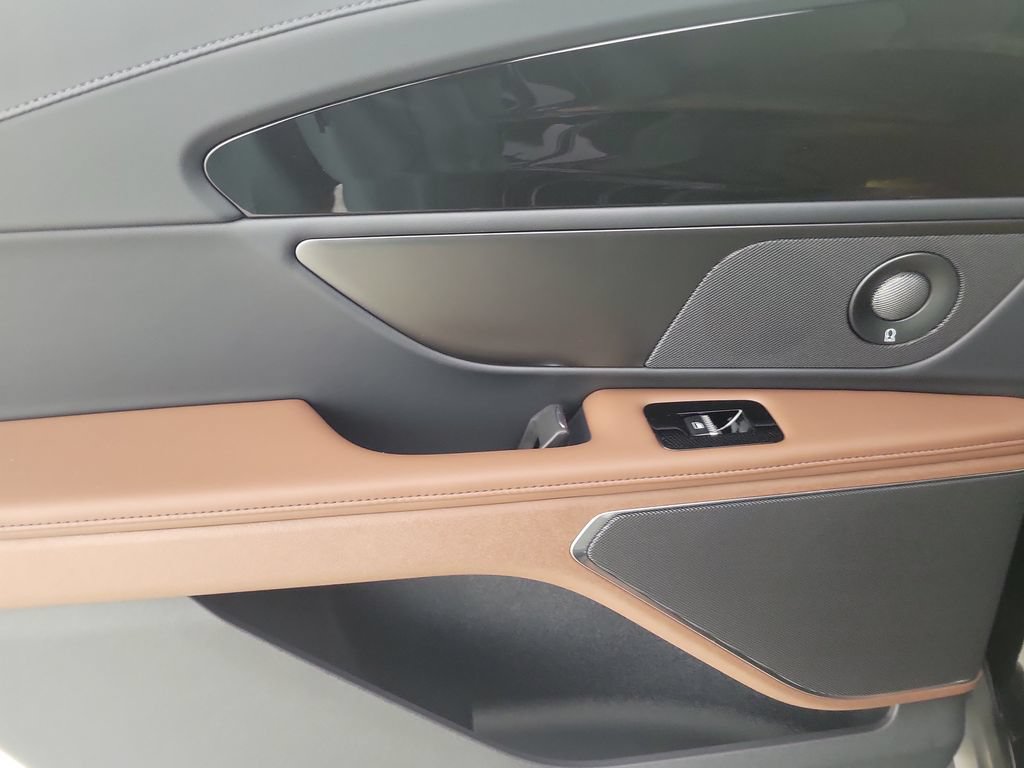 New 2026 Lincoln Nautilus Reserve AWD/4WD image 15