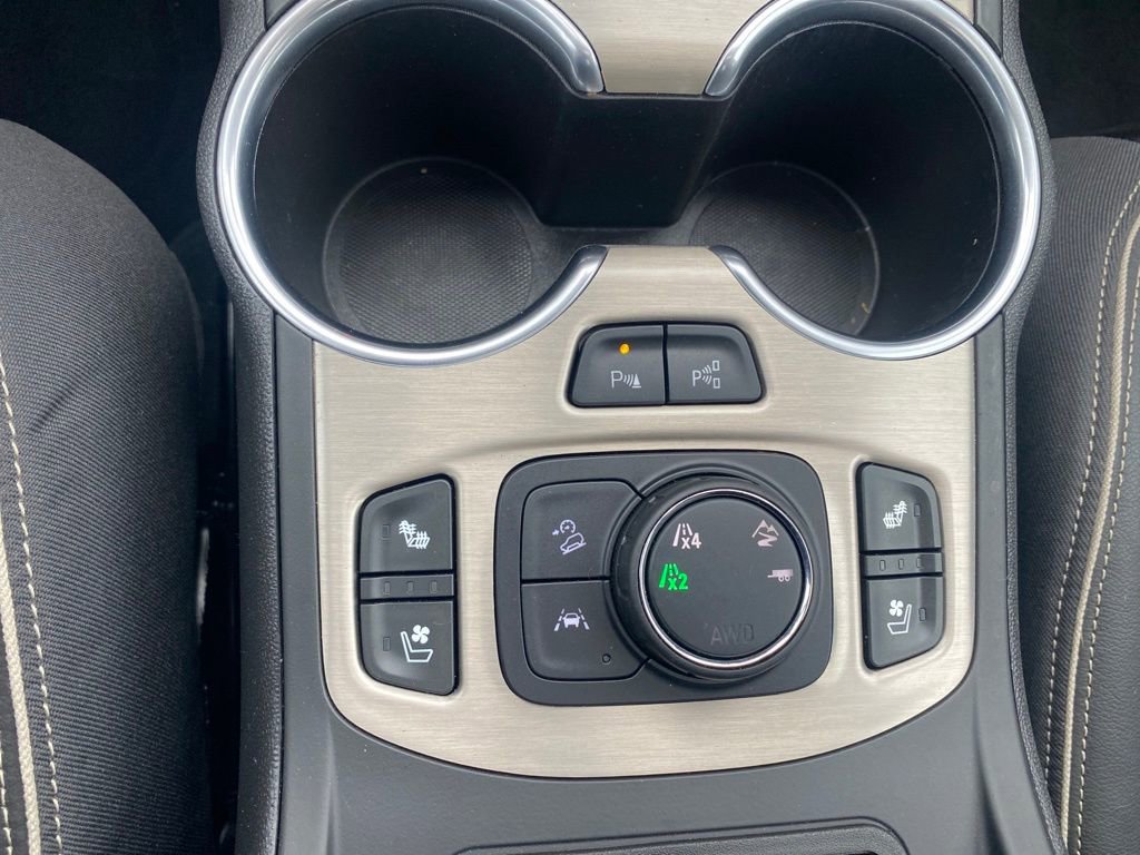 Used 2020 GMC Terrain Denali w/ Denali Premium Package AWD/4WD image 16